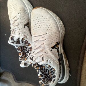 Nike women’s react infinity run flyknit 2’ leopard